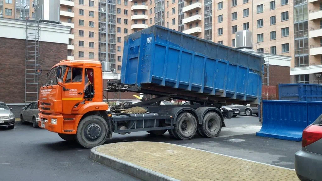 Аренда пухто для вывоза строительного и бытового мусора в Сланцах в октябре